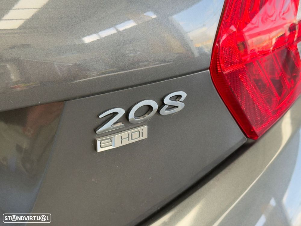 Peugeot 208 1.6 e-HDi Allure - 21