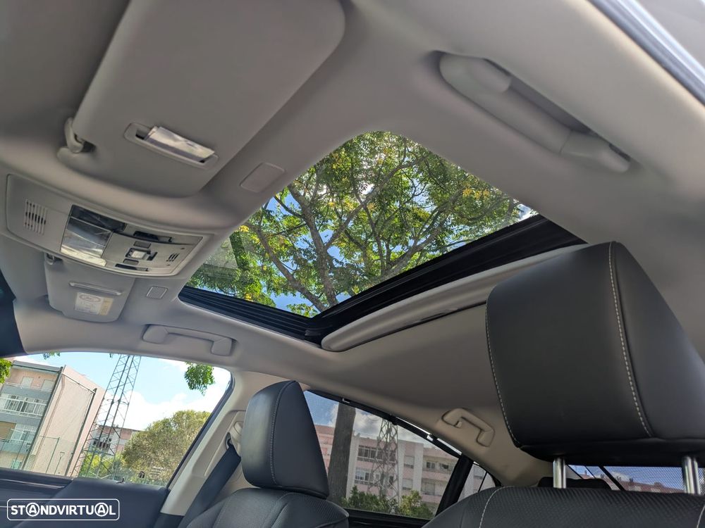Lexus ES 300h Executive+ - 16