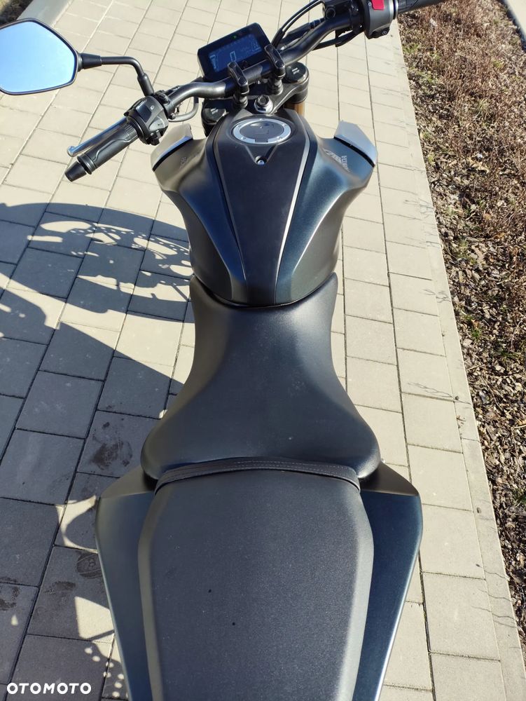 Honda CB - 4