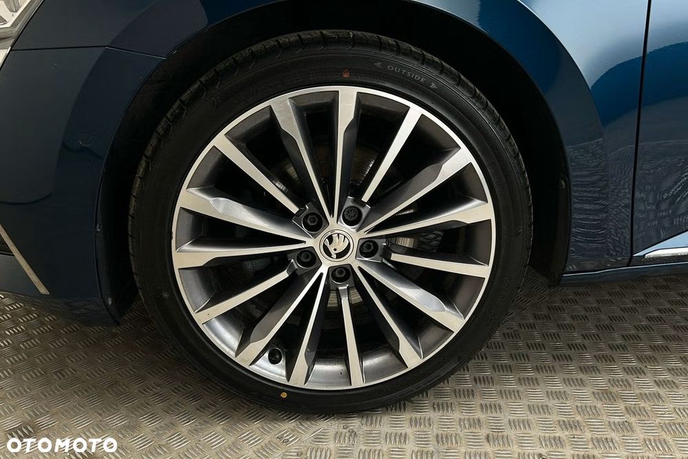 Skoda Superb 2.0 TDI 4x4 DSG L&K - 5