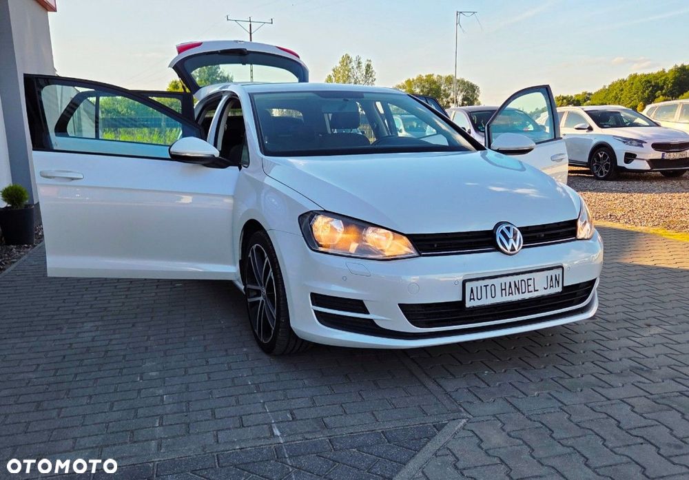 Volkswagen Golf - 28