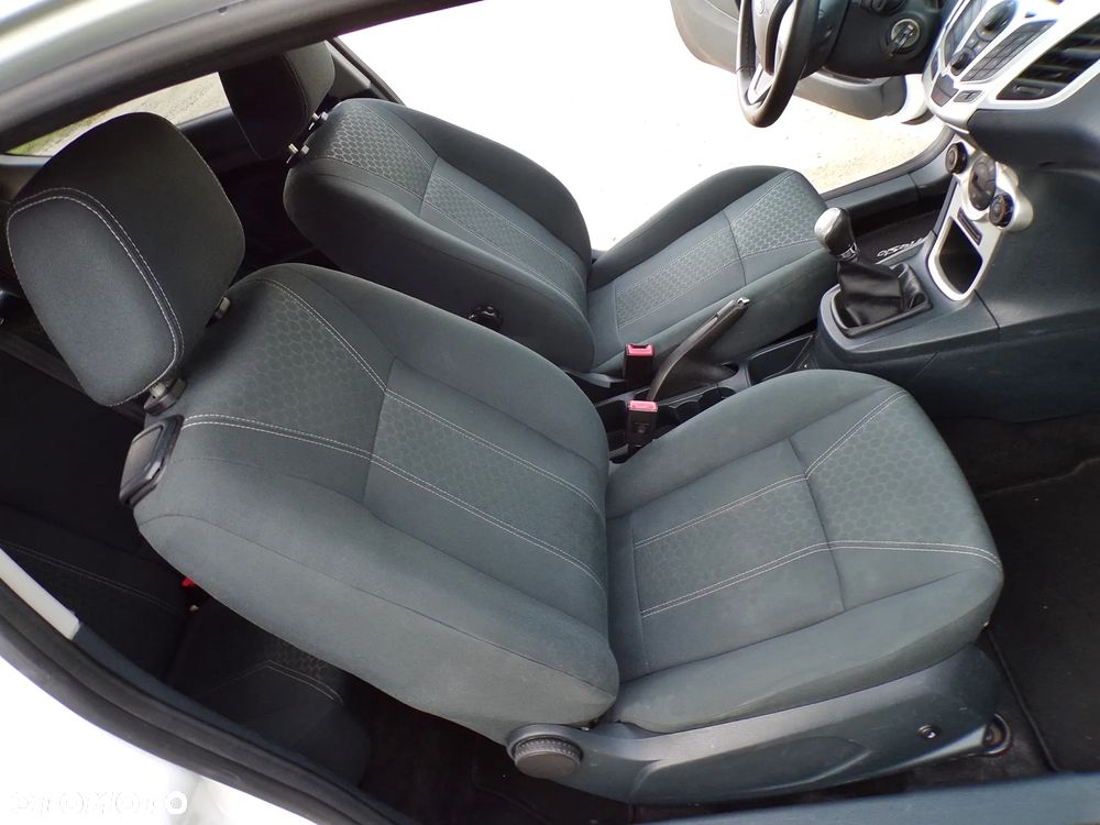 Ford Fiesta 1.25 Titanium - 22