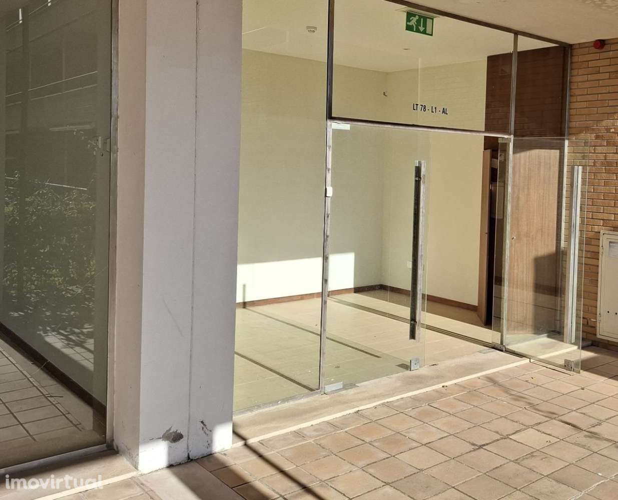 Quinta da Barca - Loja com 250 m2 - Grande imagem: 4/42