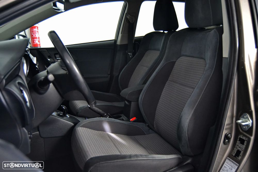 Toyota Auris 1.8 HSD Active - 17