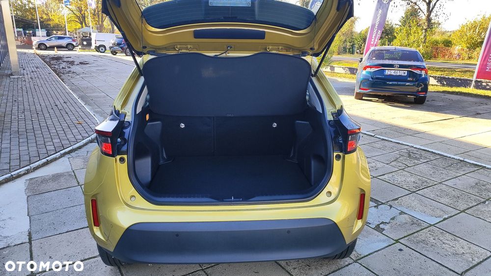 Toyota Yaris Cross Hybrid 1.5 Comfort 4x4 - 15