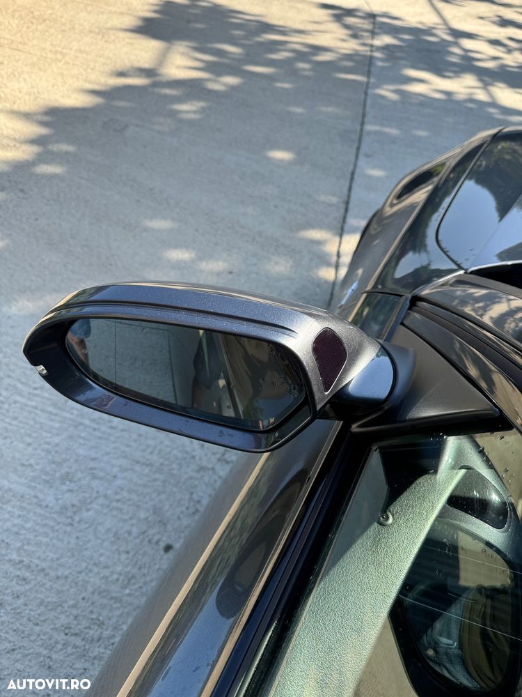 Audi A6 Avant 2.0 TDI Ultra DPF S tronic - 31