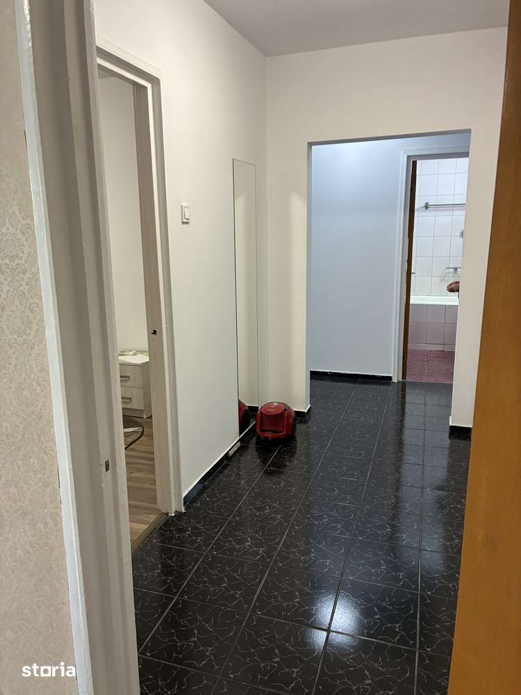 Inchiriez apartament decomandat, trapezului fix la metrou — fotografia 1