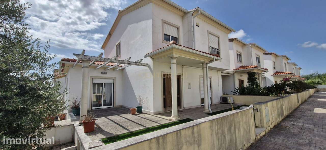 Moradia T3+1 em Condomínio Fechado | 229 m² | Outeiros da Gândara – Le - Grande imagem: 2/21