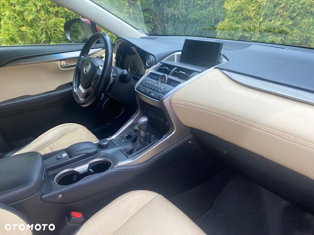 Lexus NX 200t Comfort AWD - 4