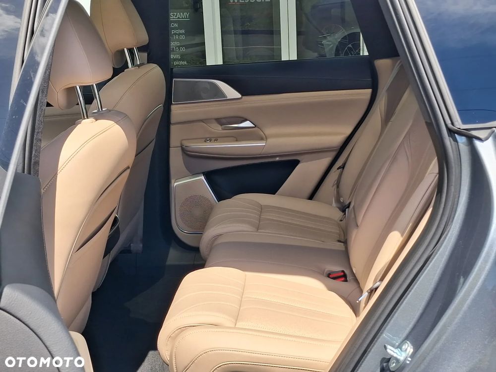 XPeng G9 94.6 kWh AWD Performance - 11