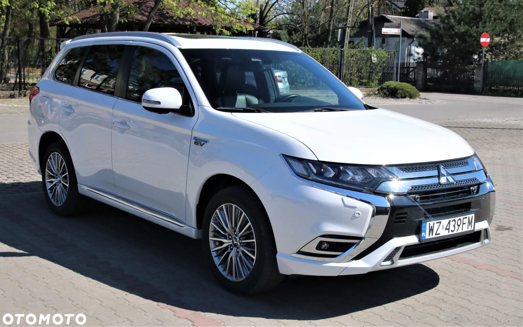 Mitsubishi Outlander 2.0 4WD Plug-In Hybrid - 7