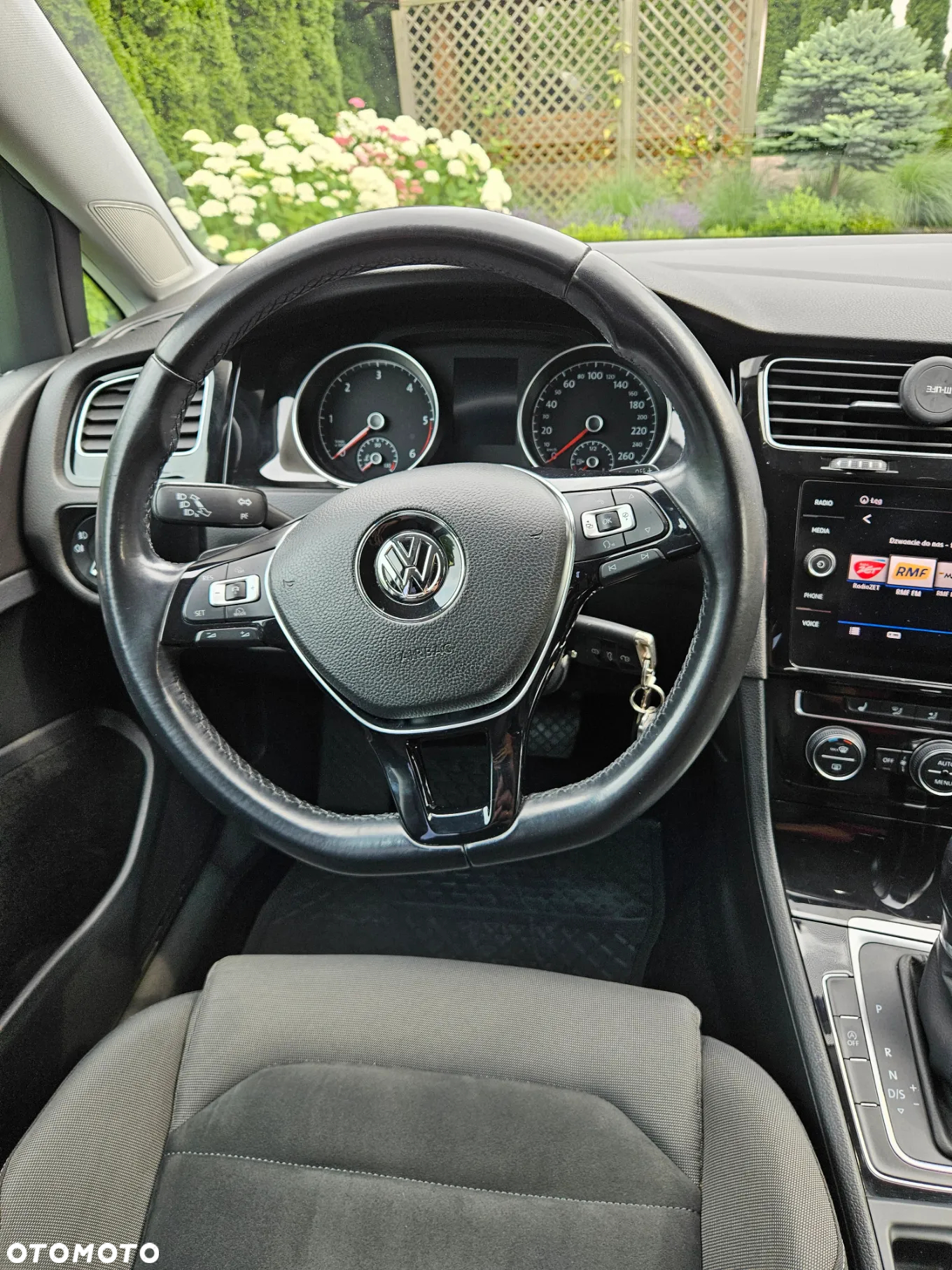 Volkswagen Golf - 16