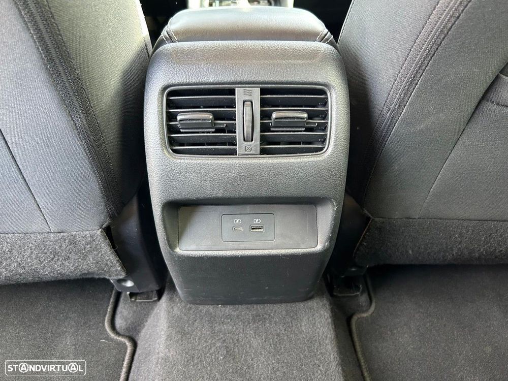 Nissan Qashqai 1.3 DIG-T N-Connecta - 28