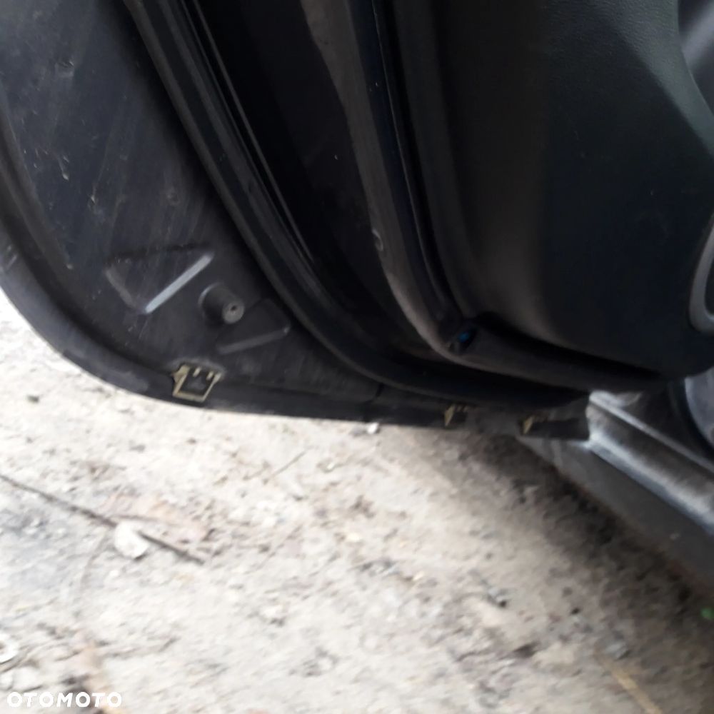 Mazda 3 BK 03-09 drzwi lewy tył tylne lewe szyba  w kolor 28b - 8