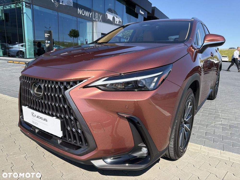 Lexus NX 350h Prestige AWD - 28