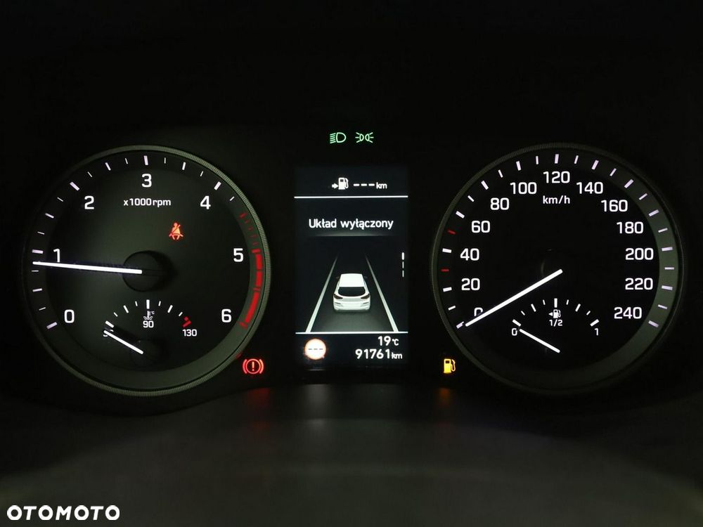 Hyundai Tucson 1.6 CRDi Comfort 2WD - 23