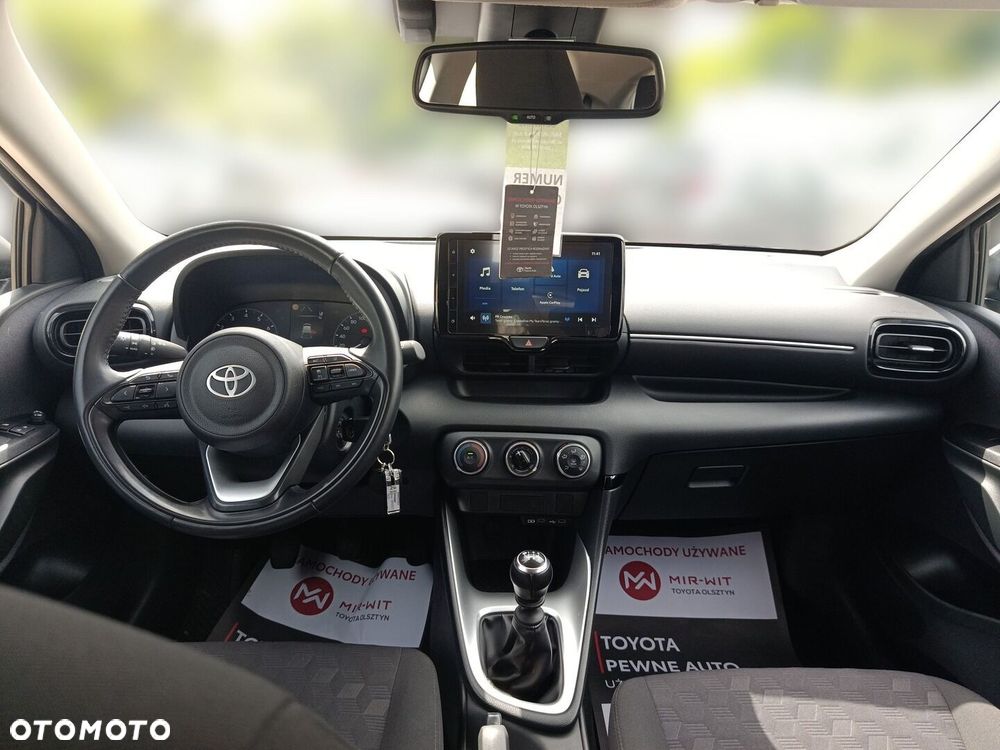Toyota Yaris 1.5 Comfort - 12