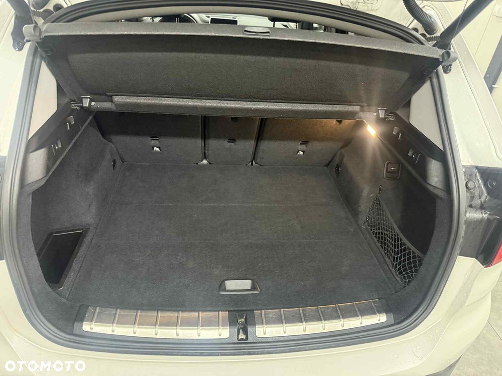 BMW X1 xDrive20d xLine - 23