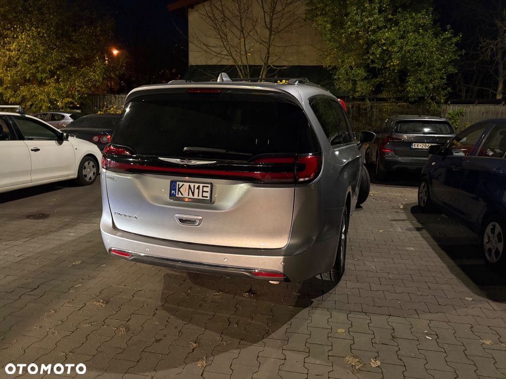 Chrysler Pacifica - 8