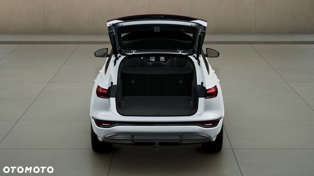 Audi Q6 e-tron - 8