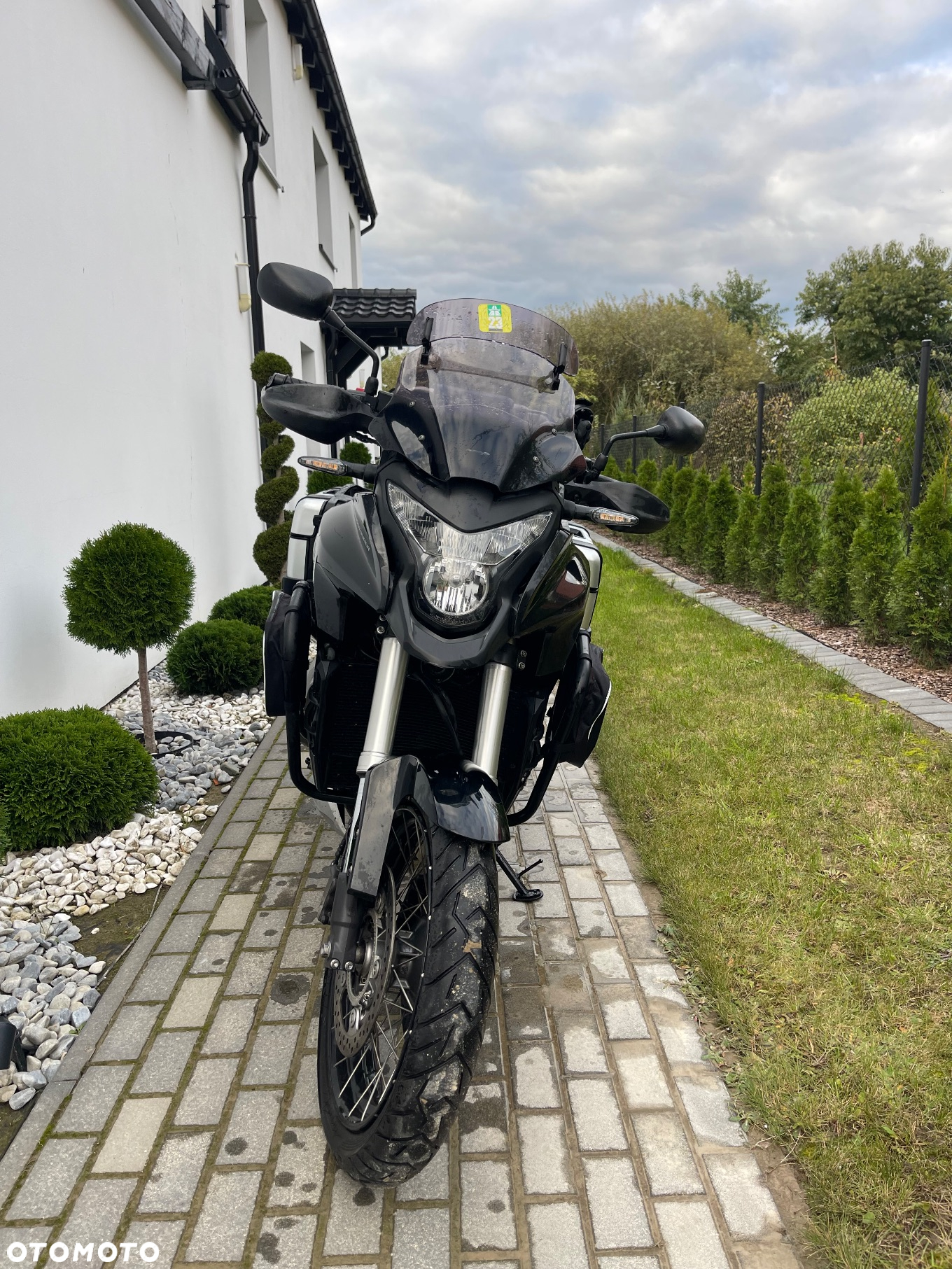 Honda VFR - 8
