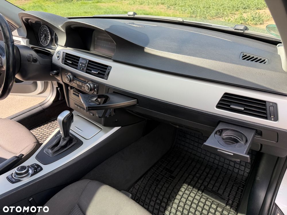 BMW Seria 3 320d DPF - 14