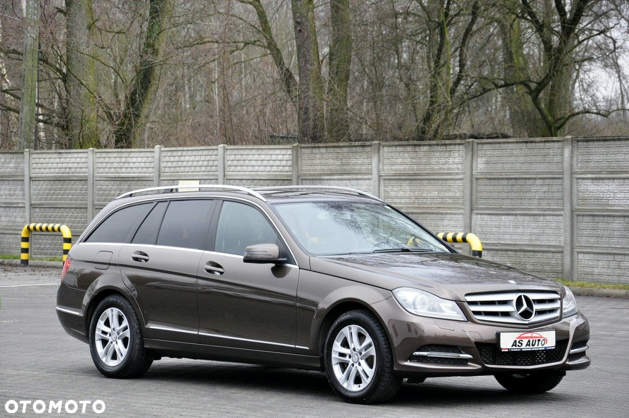 Mercedes-Benz Klasa C 180 T CDI DPF (BlueEFFICIENCY) Elegance - 31