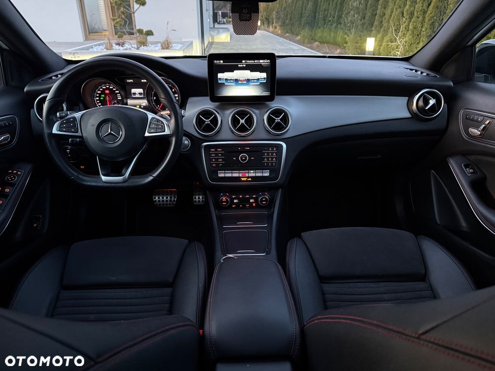 Mercedes-Benz GLA 220 d 7G-DCT AMG Line - 20