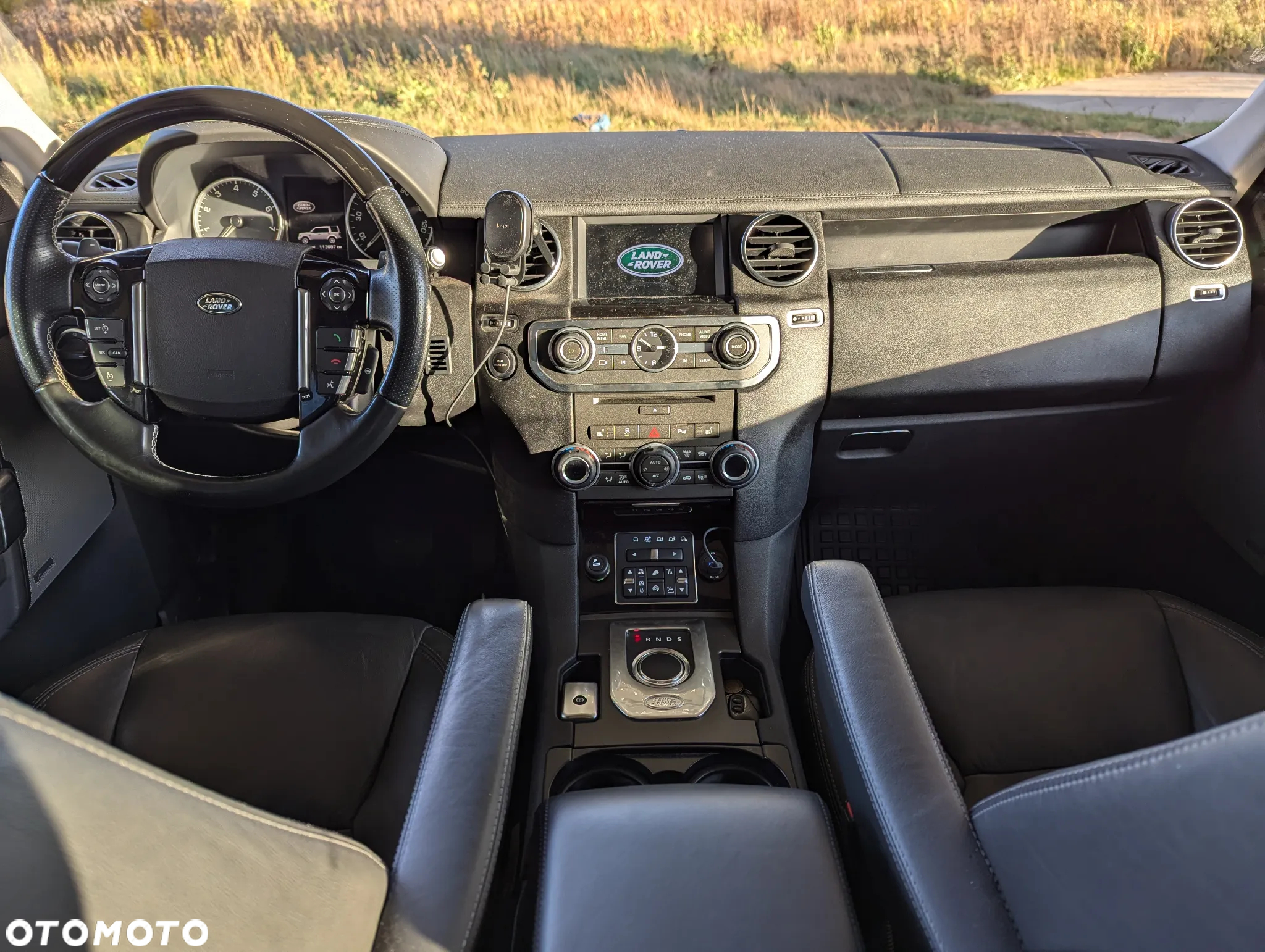 Land Rover Discovery IV 3.0 V6 SC HSE - 13