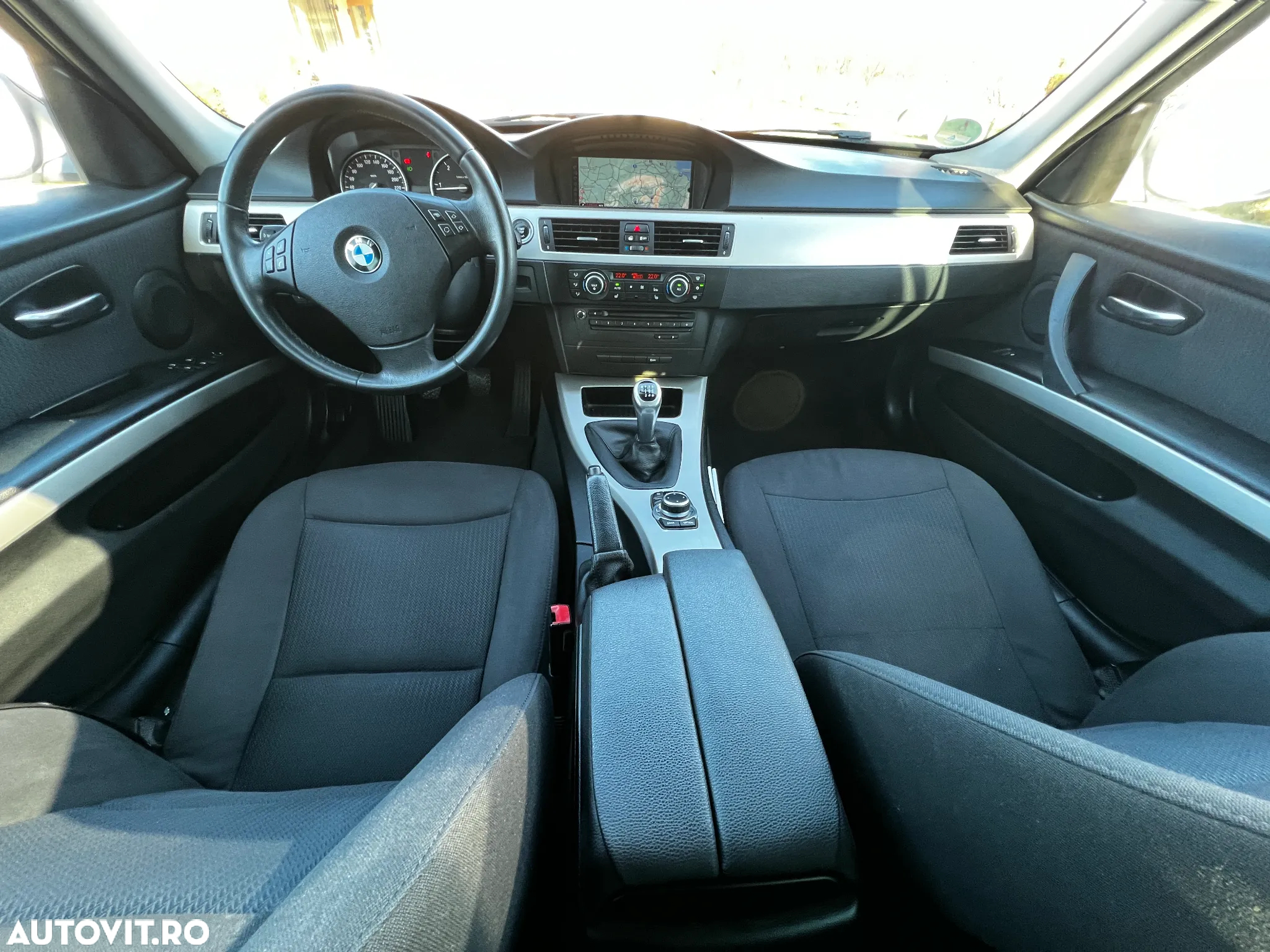 BMW Seria 3 320d DPF Touring - 6