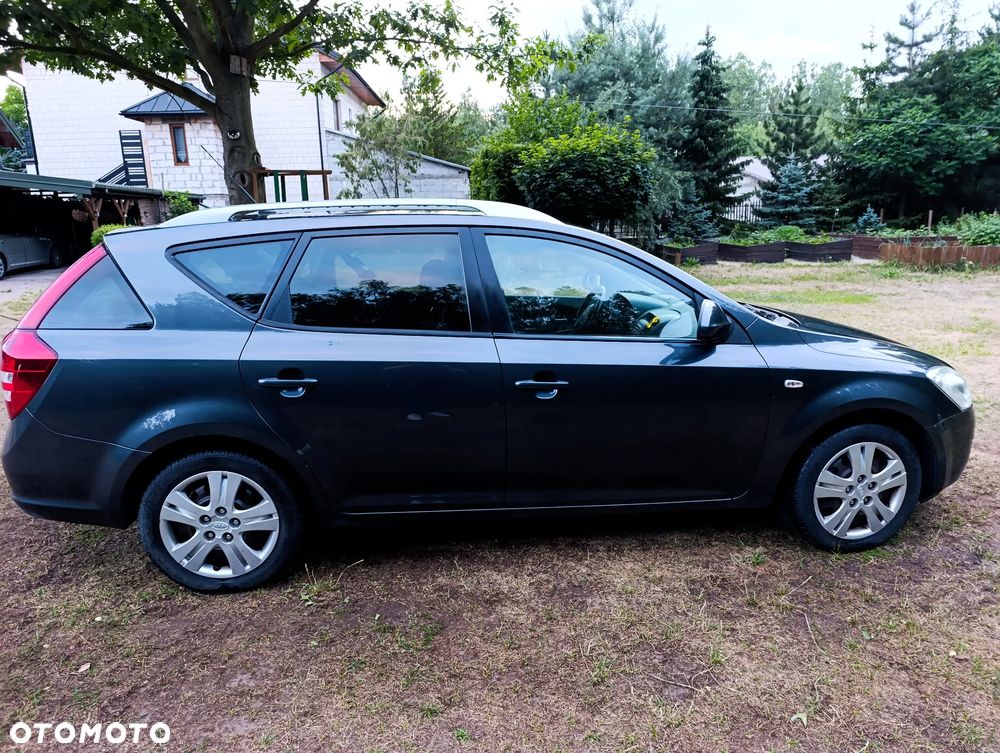 Kia Ceed - 2
