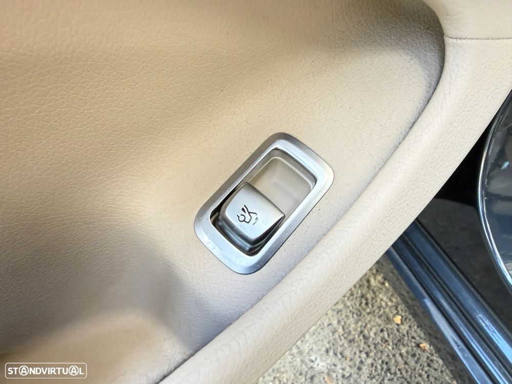 Mercedes-Benz S 300 BlueTEC Hybrid - 8
