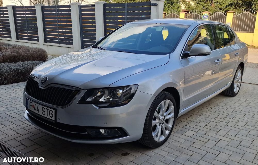 Skoda Superb 2.0 TDI Ambition - 14