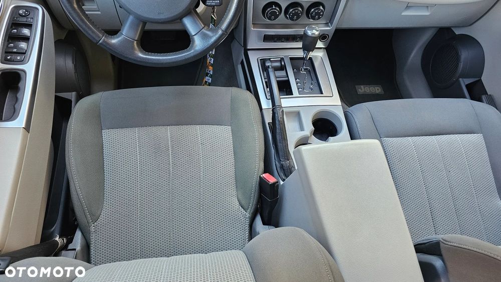 Jeep Cherokee 2.8 CRD DPF Automatik Limited - 33