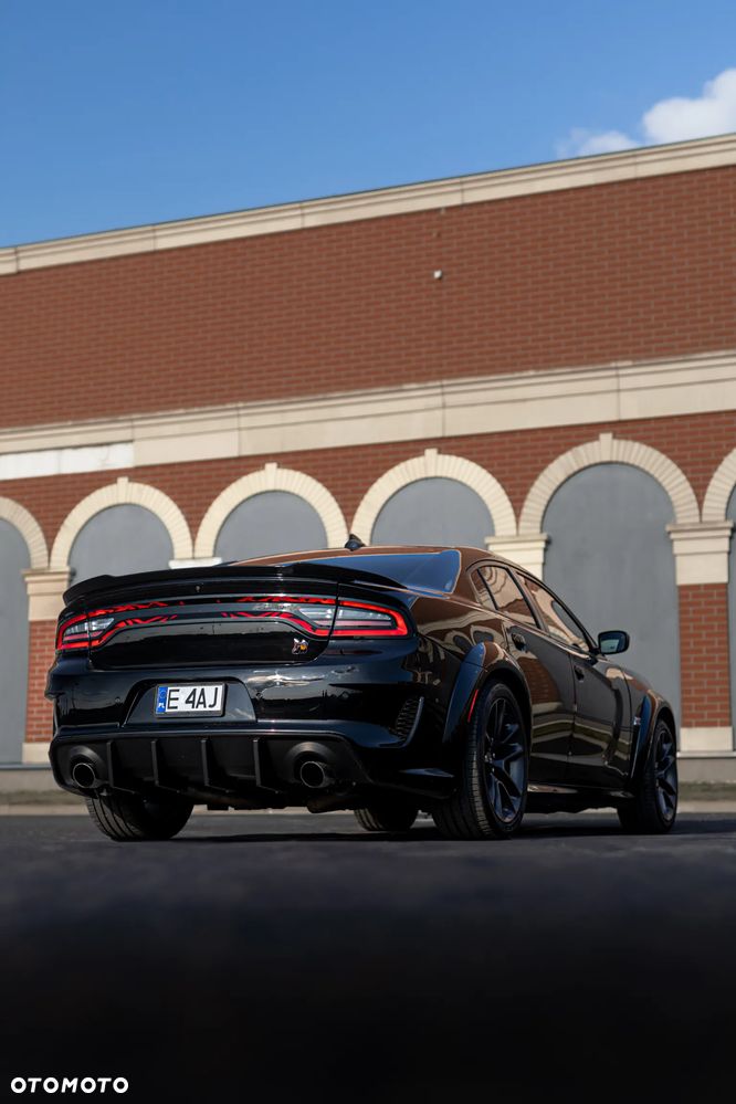 Dodge Charger 6.4 Scat Pack - 12
