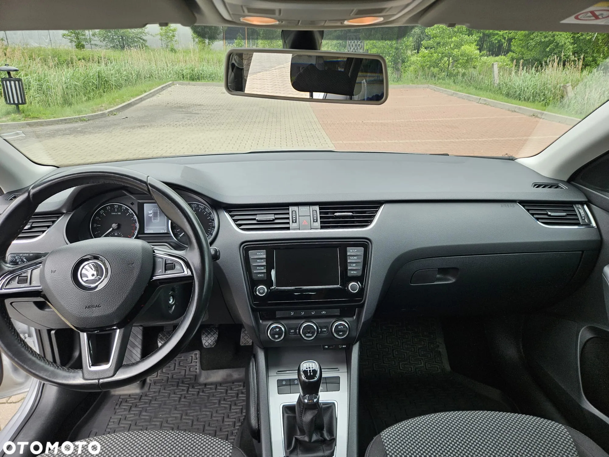 Skoda Octavia 1.6 TDI Edition - 9