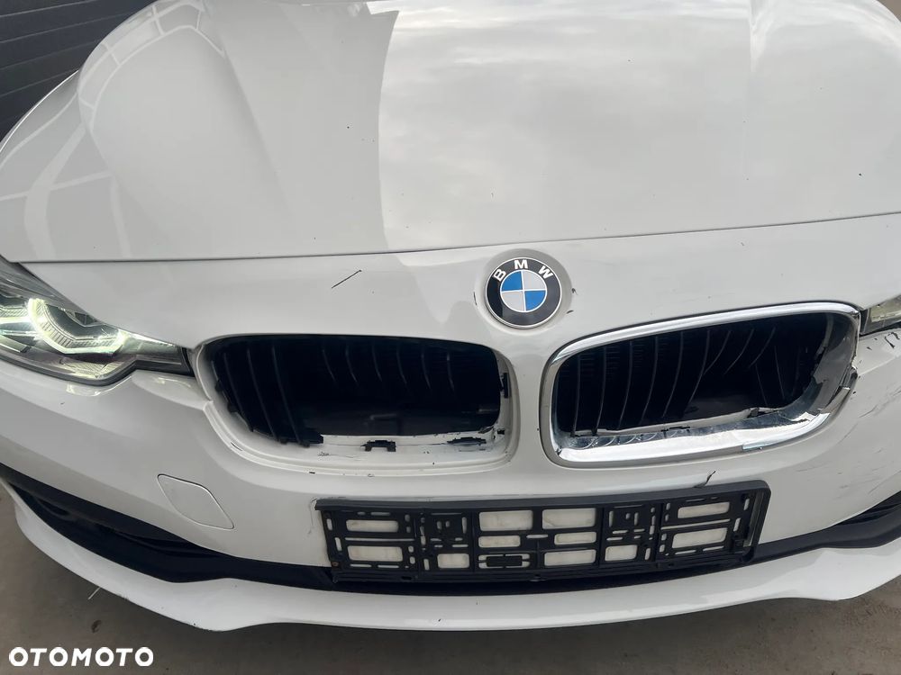 BMW Seria 3 318i - 22