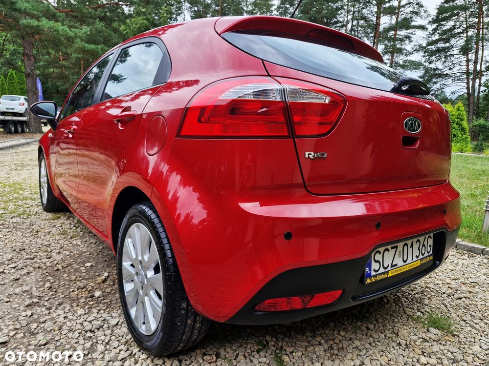 Kia Rio 1.4 Fifa World Cup Edition - 3