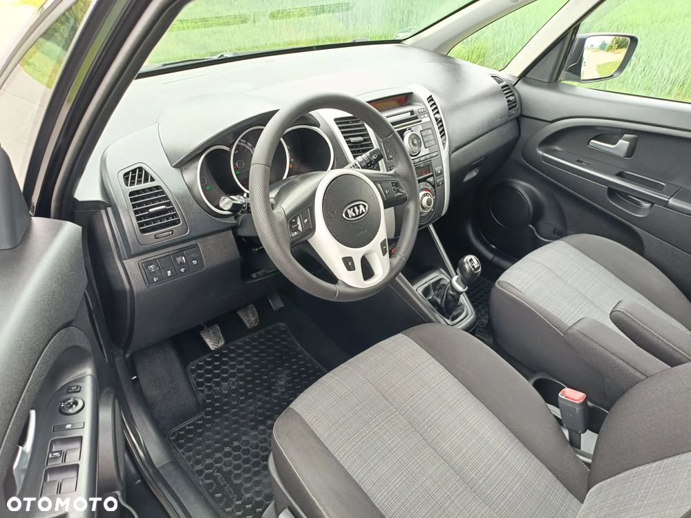 Kia Venga - 7