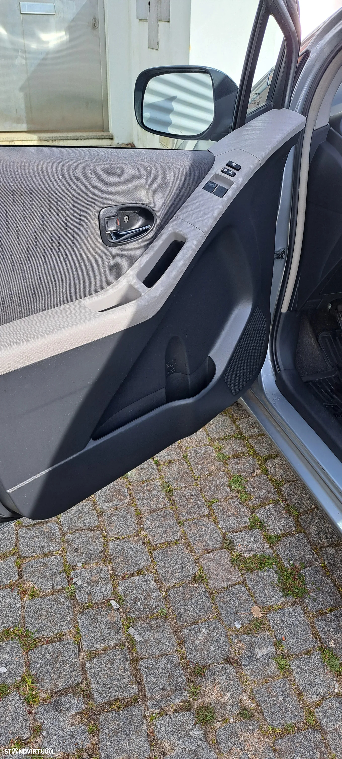 Toyota Yaris 1.4 D-4D AC Manual - 28