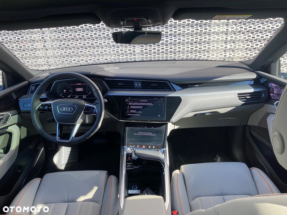 Audi Q8 e-tron 55 Quattro S Line - 13