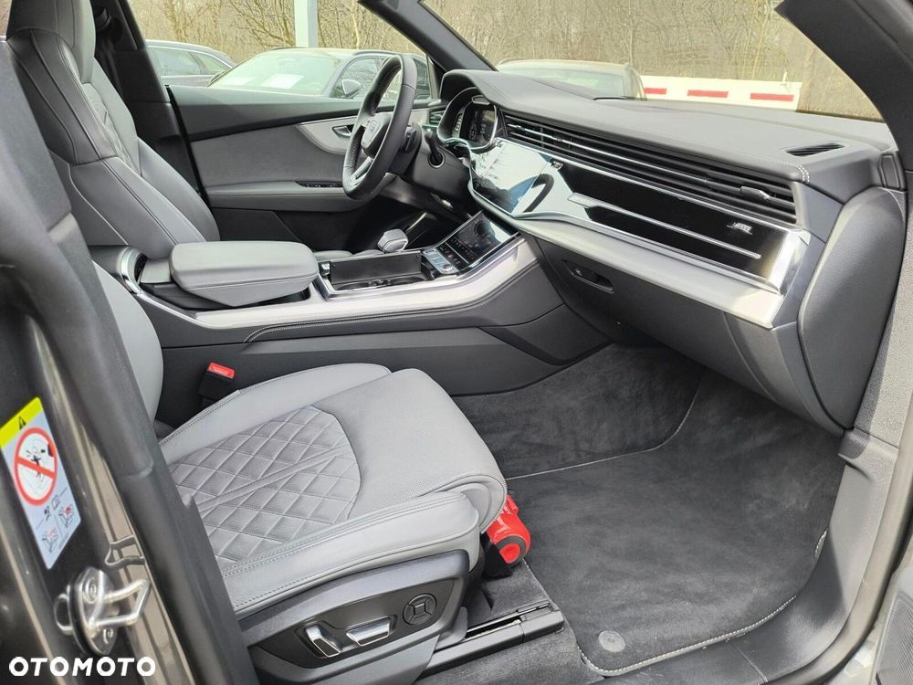 Audi Q8 - 13