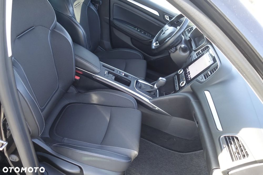 Renault Megane 1.3 TCe FAP Techno EDC - 11