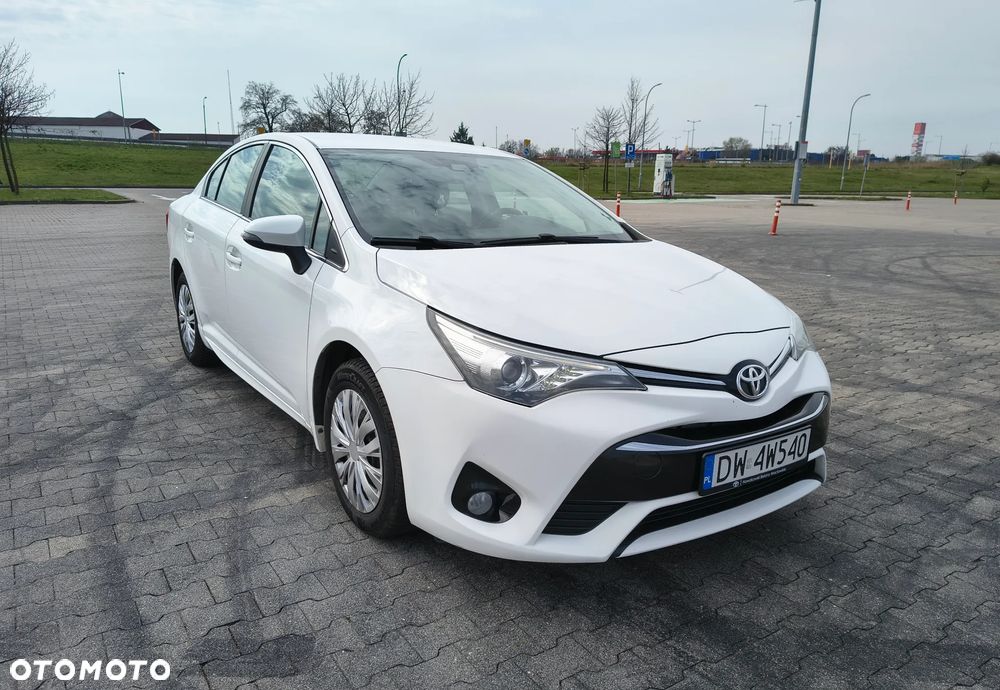 Toyota Avensis 1.8 Active - 4