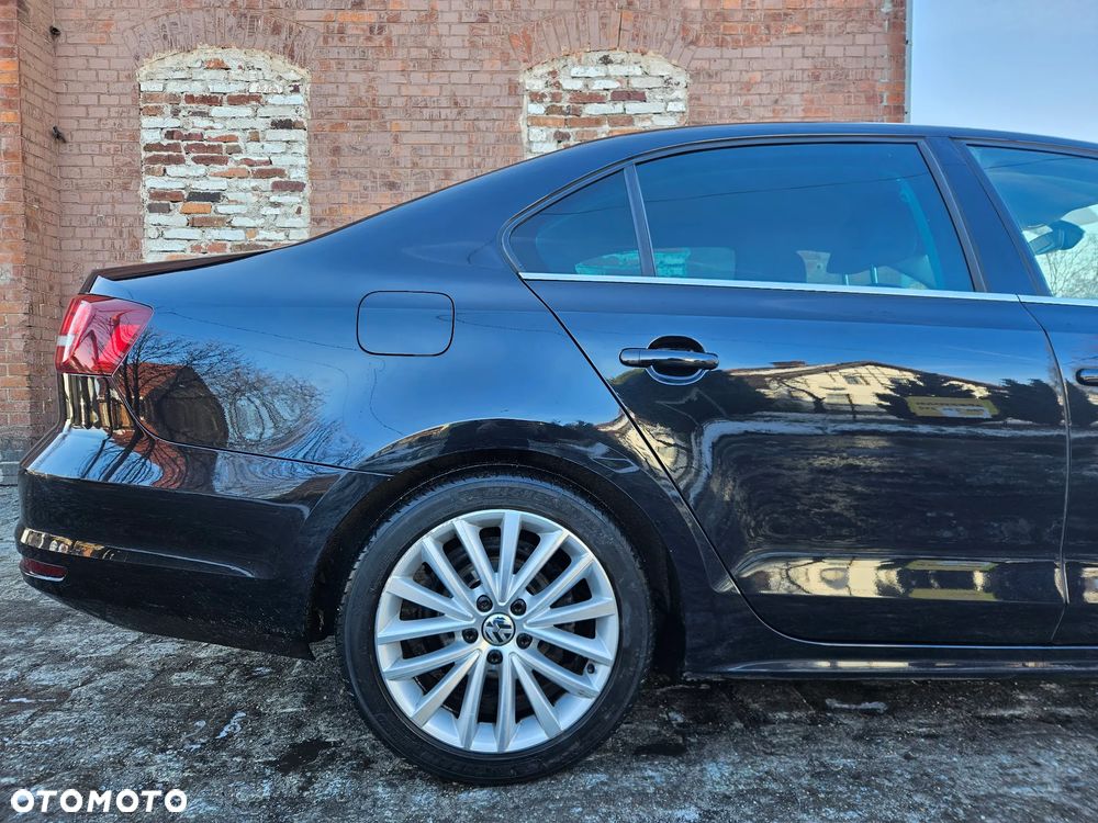 Volkswagen Jetta 1.4 TSI BMT Highline - 10