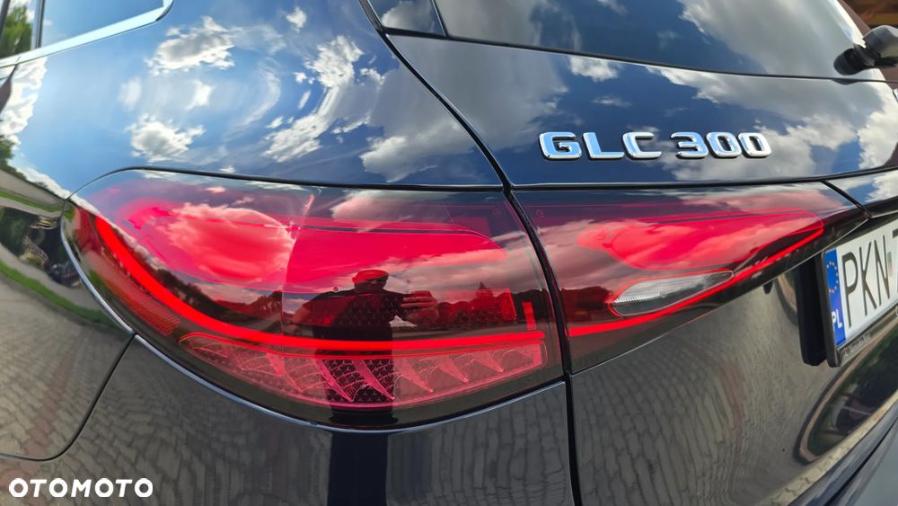 Mercedes-Benz GLC 300 4Matic 9G-TRONIC Avantgarde Advanced - 35