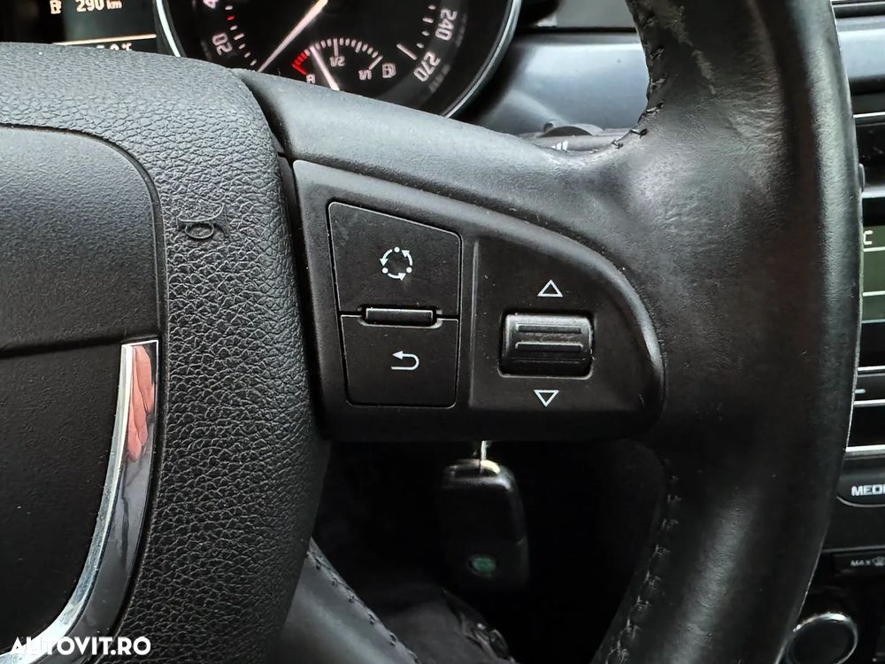 Skoda Superb 2.0 TDI DPF Elegance - 22