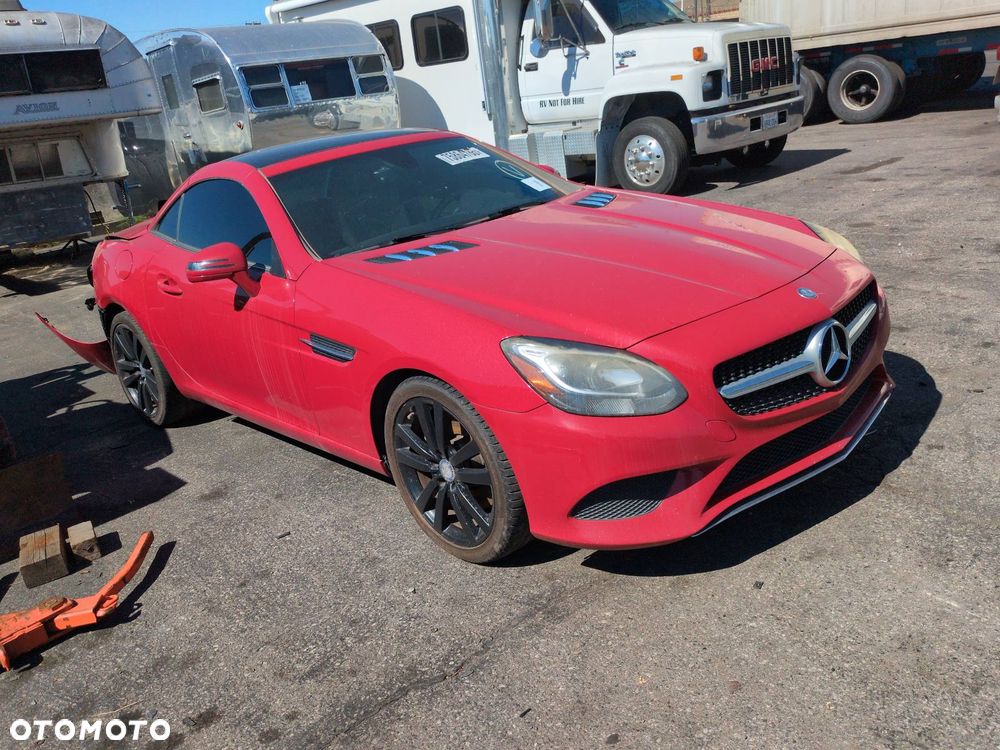 Mercedes-Benz SLC 300 9G-Tronic - 22