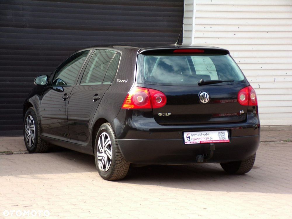 Volkswagen Golf - 16