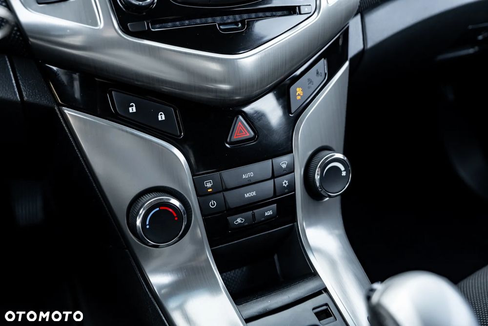 Chevrolet Cruze 1.8 LT+ - 32